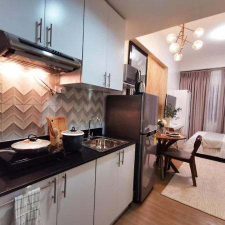 Lifestyle At The Loop Towers Condotel Cagayan de Oro Esterno foto