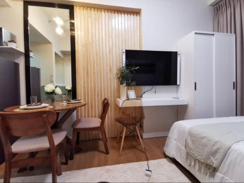 Lifestyle At The Loop Towers Condotel Cagayan de Oro Esterno foto