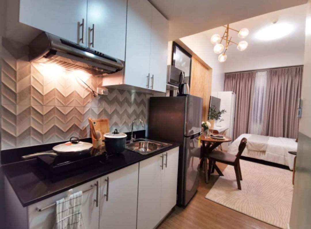 Lifestyle At The Loop Towers Condotel Cagayan de Oro Esterno foto
